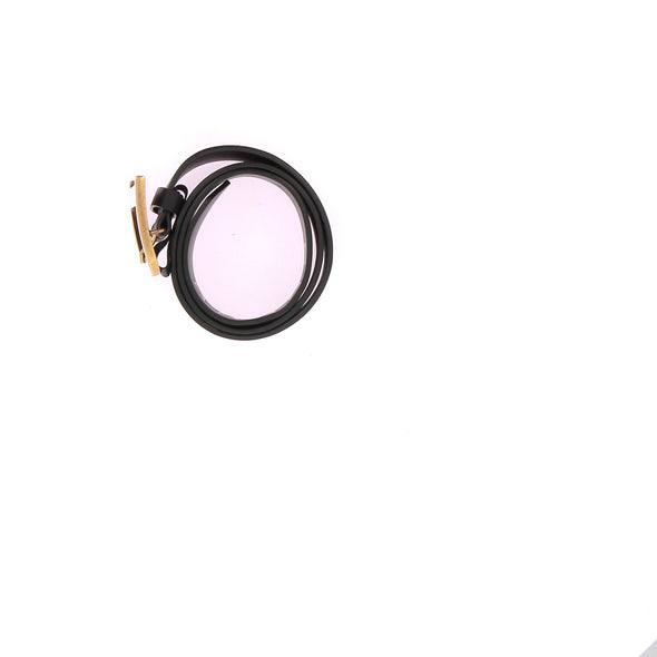 Ceinture en cuir noir à boucle dorée