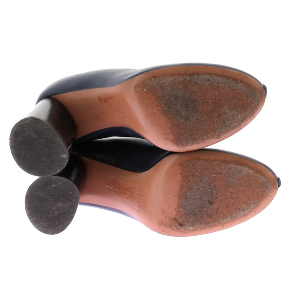 Escarpins en cuir "V-Neck"