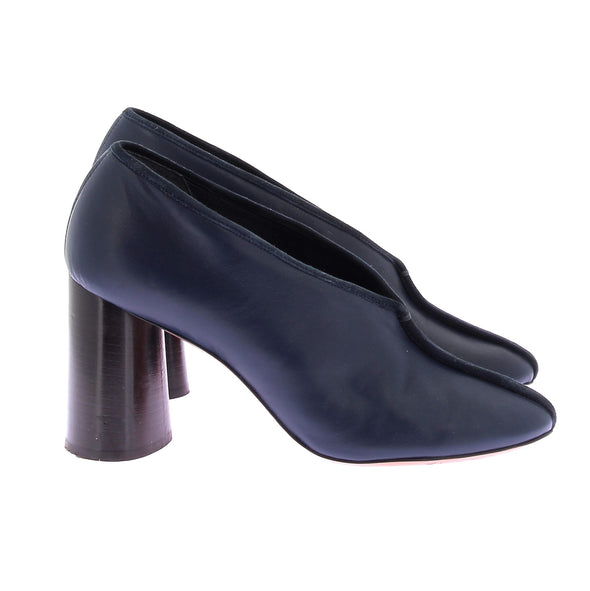 Escarpins en cuir "V-Neck"