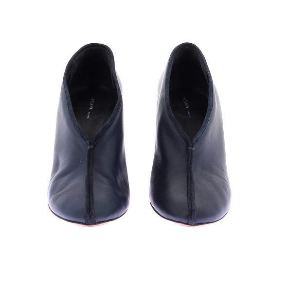 Escarpins en cuir "V-Neck"