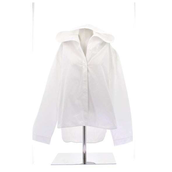 Chemise blanche à capuche