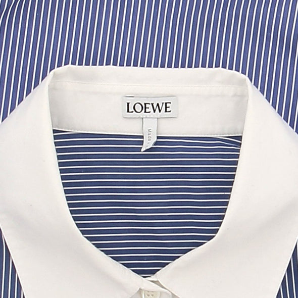 Chemise à rayures bleues et blanches