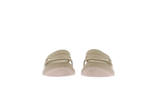 Claquettes beiges