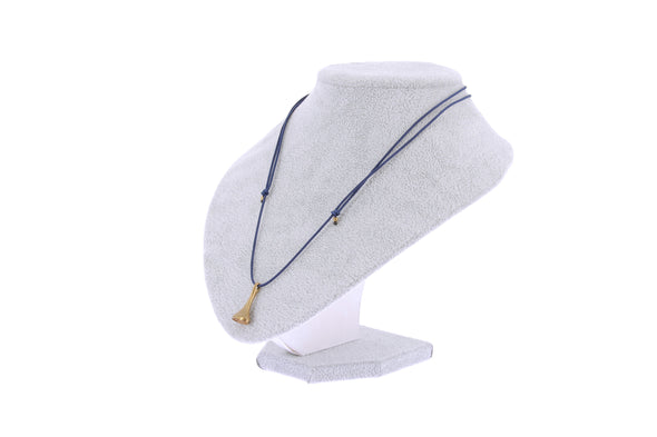 Collier bleu et plaqué or