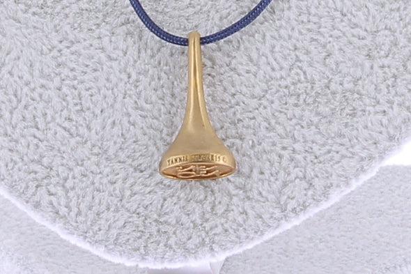 Collier bleu et plaqué or