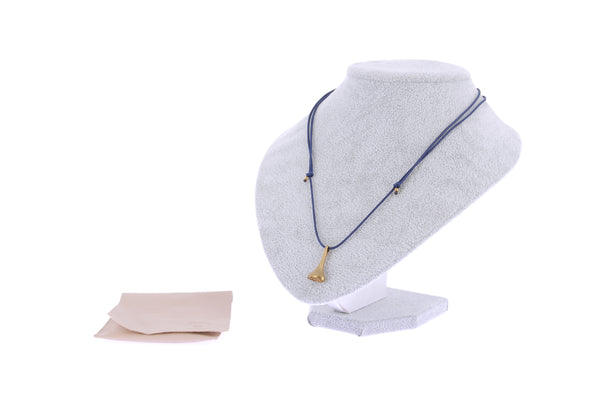 Collier bleu et plaqué or