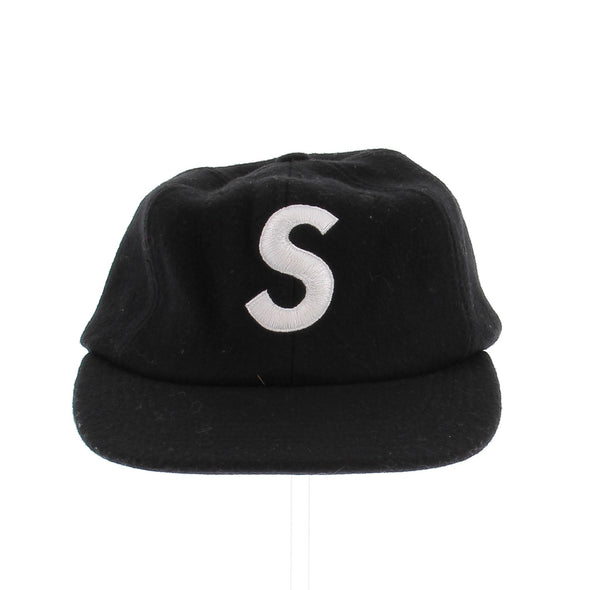 Casquette noire