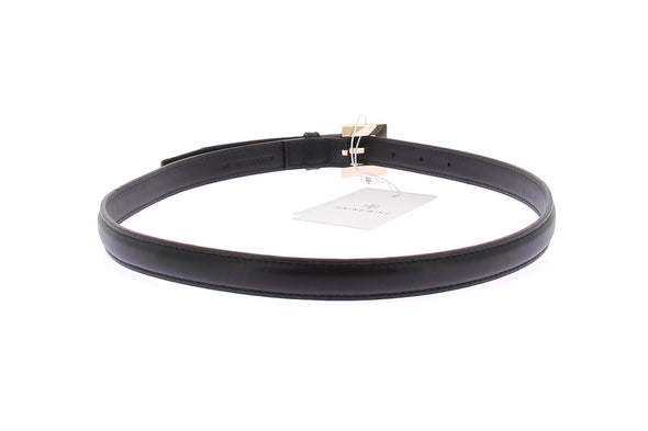 Ceinture noire à boucle dorée