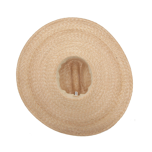 Chapeau en paille