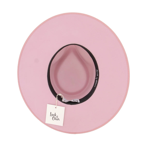 Chapeau rose en laine