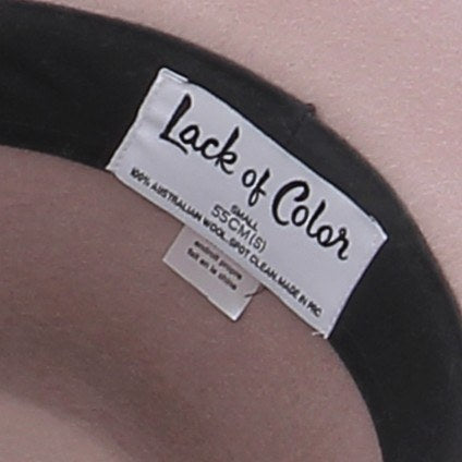 Chapeau rose en laine