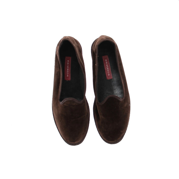 Chaussons de ville en velours marrons