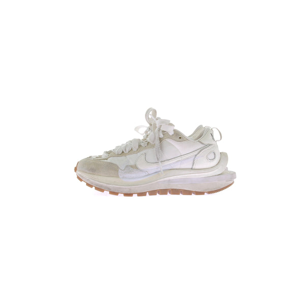 Baskets blanches "Vaporwaffle Sacai Sail Gum"