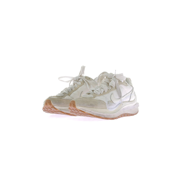 Baskets blanches "Vaporwaffle Sacai Sail Gum"
