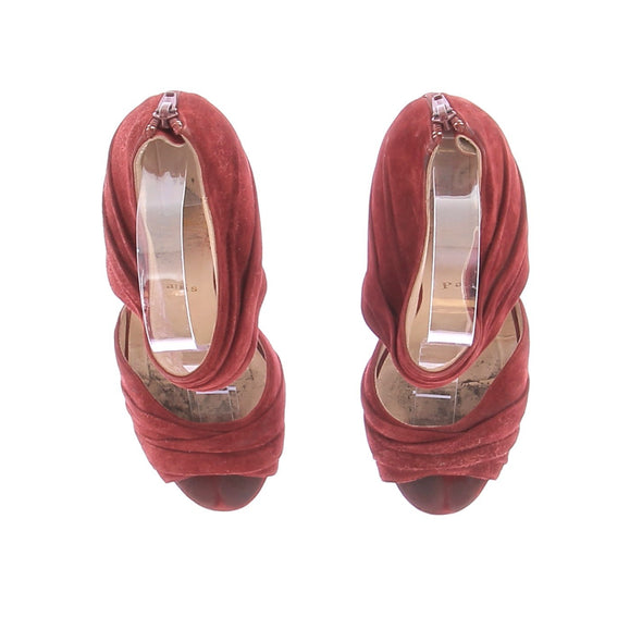 Sandales à talons en daim rouges