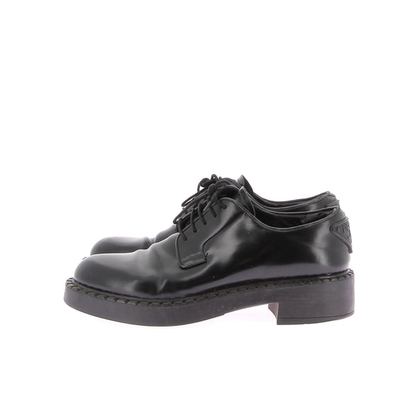 Derbies en cuir noir