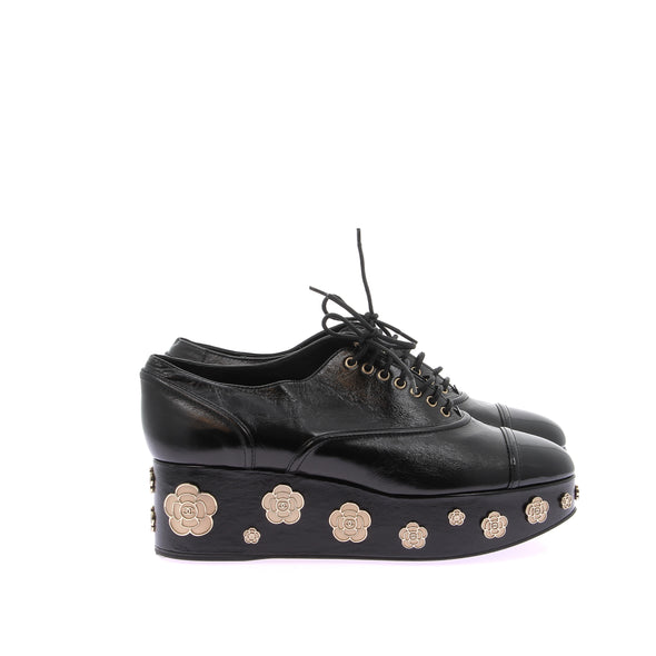Derbies en cuir noir à plateformes Camélia