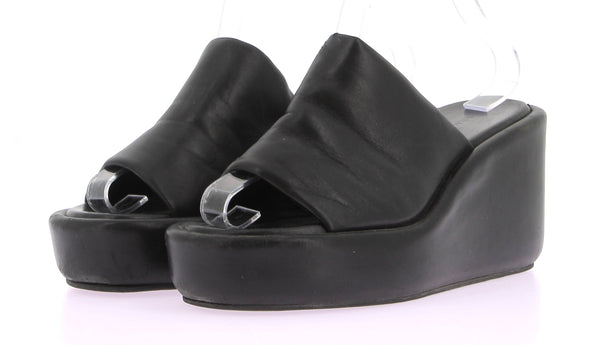 Mules compensées noires