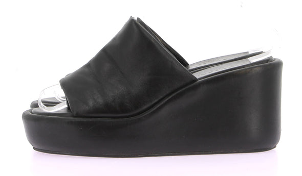 Mules compensées noires