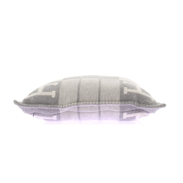 Coussin en laine "Avalon III"