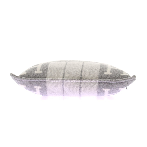 Coussin en laine "Avalon III"