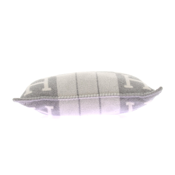 Coussin en laine "Avalon III"
