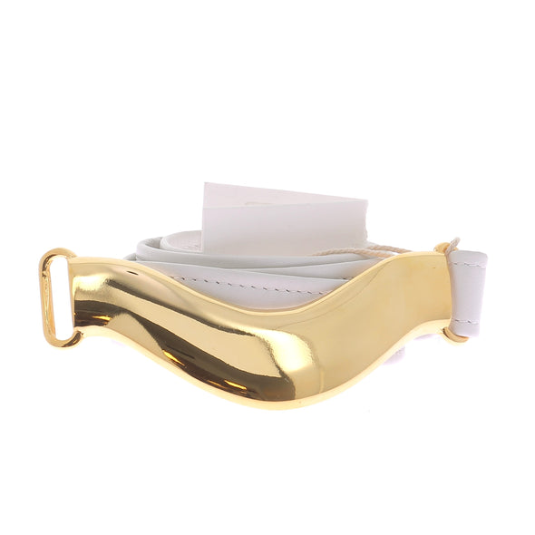 Ceinture blanche à boucle dorée