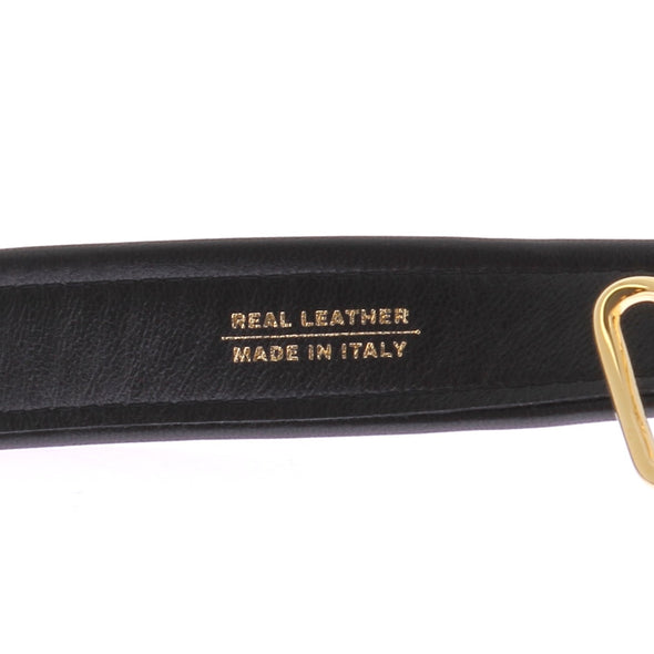 Ceinture noire à boucle dorée