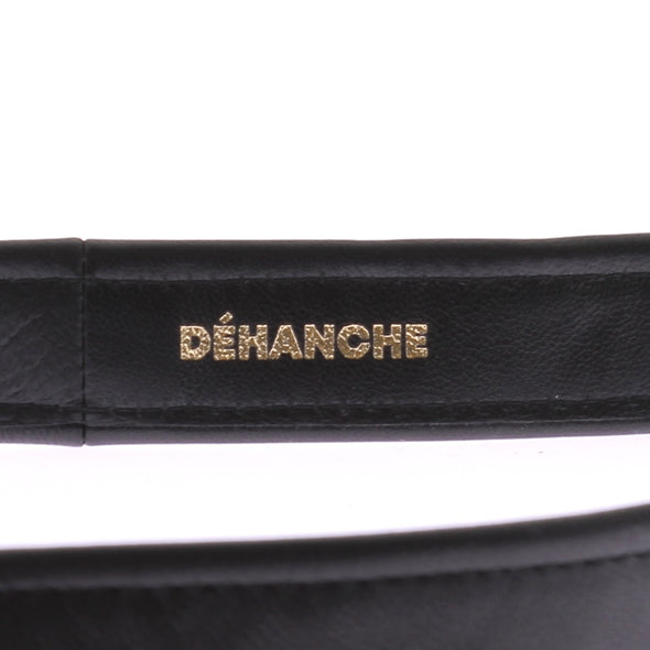 Ceinture noire à boucle dorée