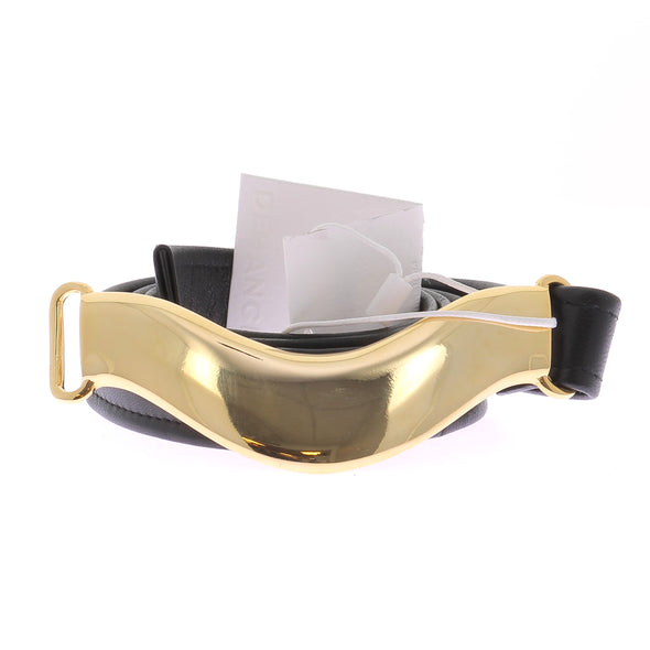 Ceinture noire à boucle dorée