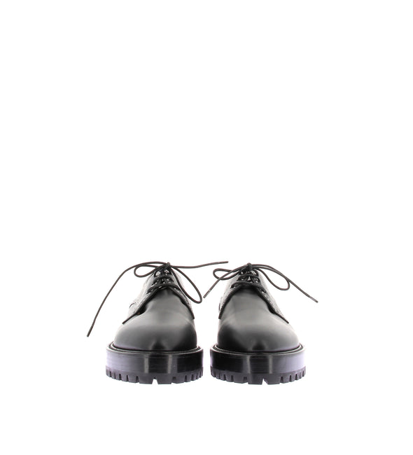 Derbies en cuir cloutées