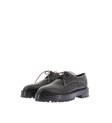Derbies en cuir cloutées