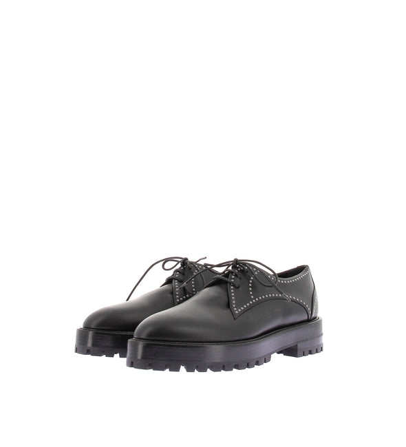 Derbies en cuir cloutées