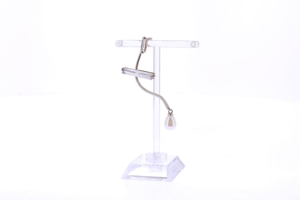 Earcuff argentée avec pierre et perle