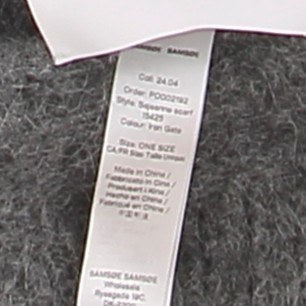 Écharpe en laine grise