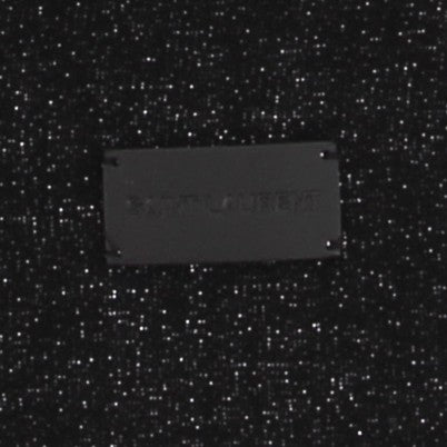 Écharpe noire