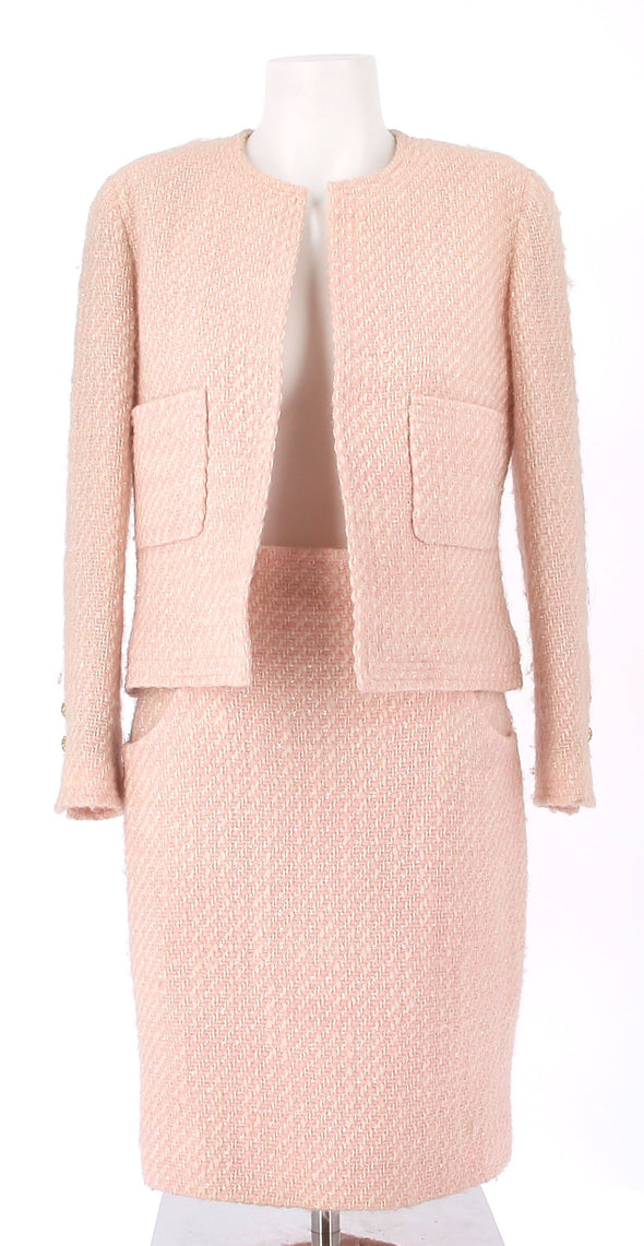 Tailleur en tweed rose