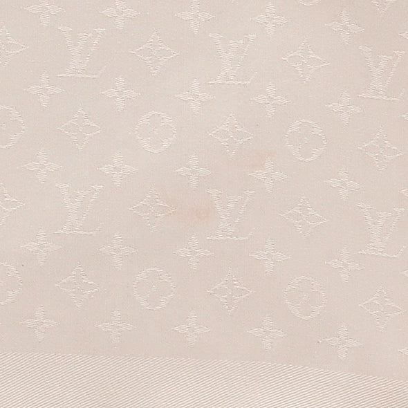 Foulard en mélange de laine et soie