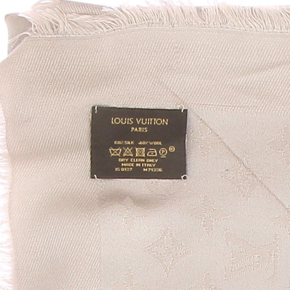 Foulard en mélange de laine et soie