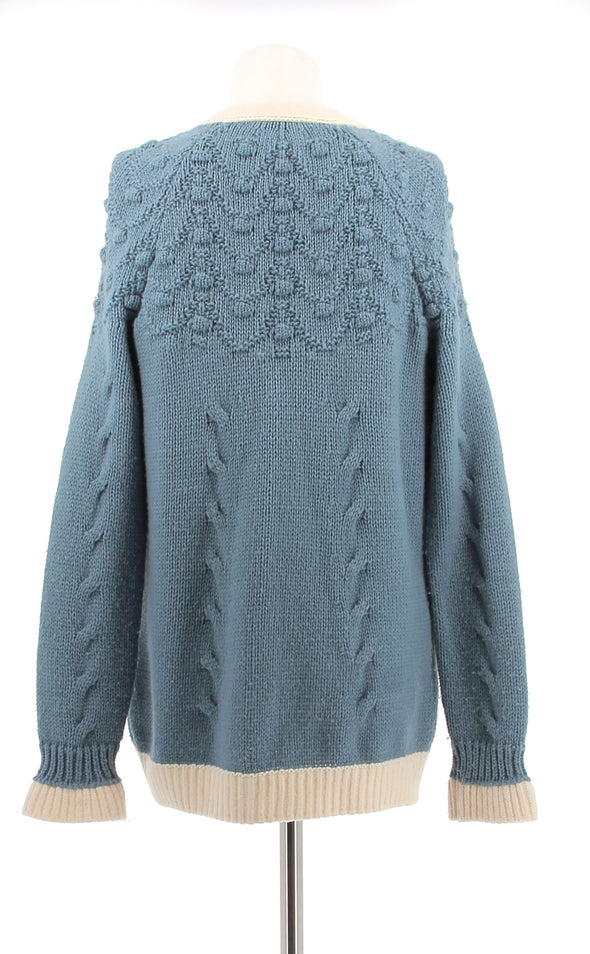 Cardigan bleu clair et crème