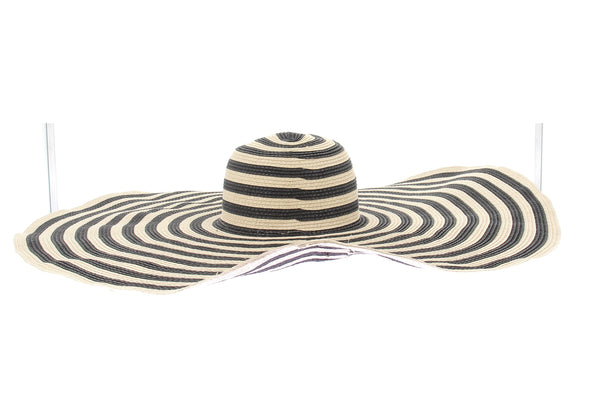 Grand chapeau rayé
