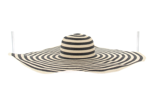 Grand chapeau rayé