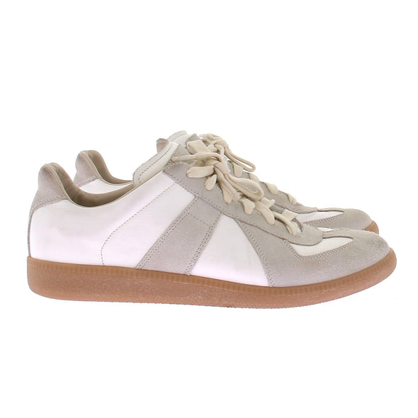 Baskets grises et blanches "Replica"