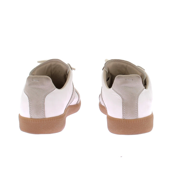 Baskets grises et blanches "Replica"