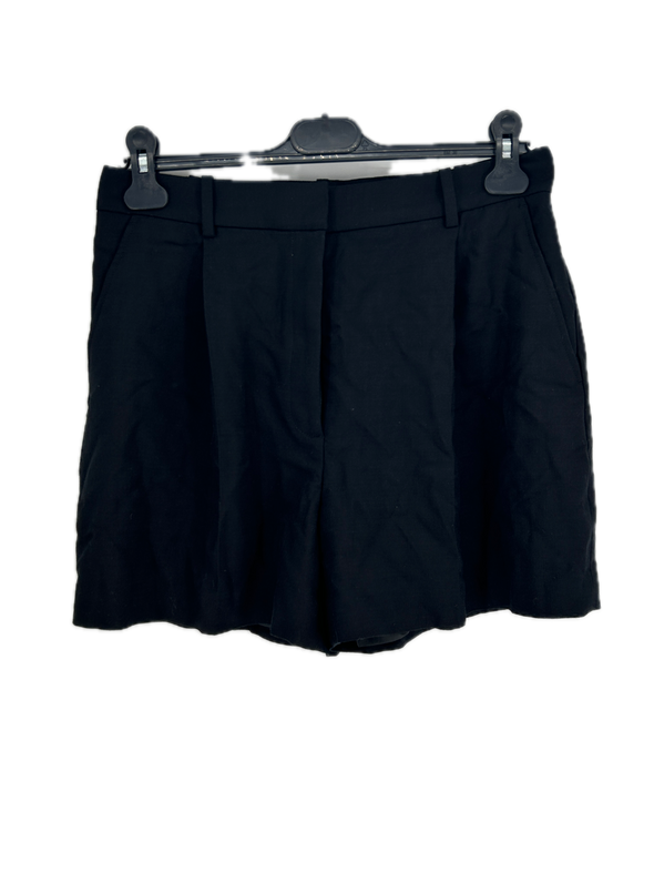 Short noir