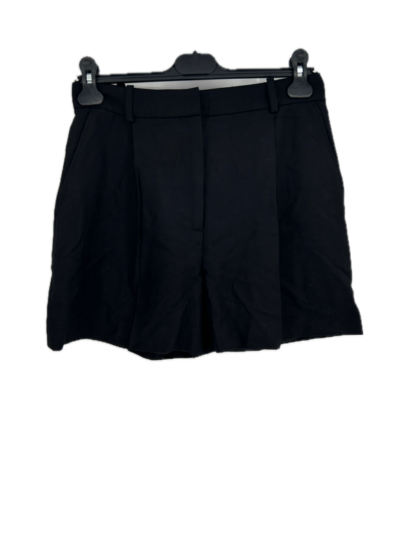 Short noir