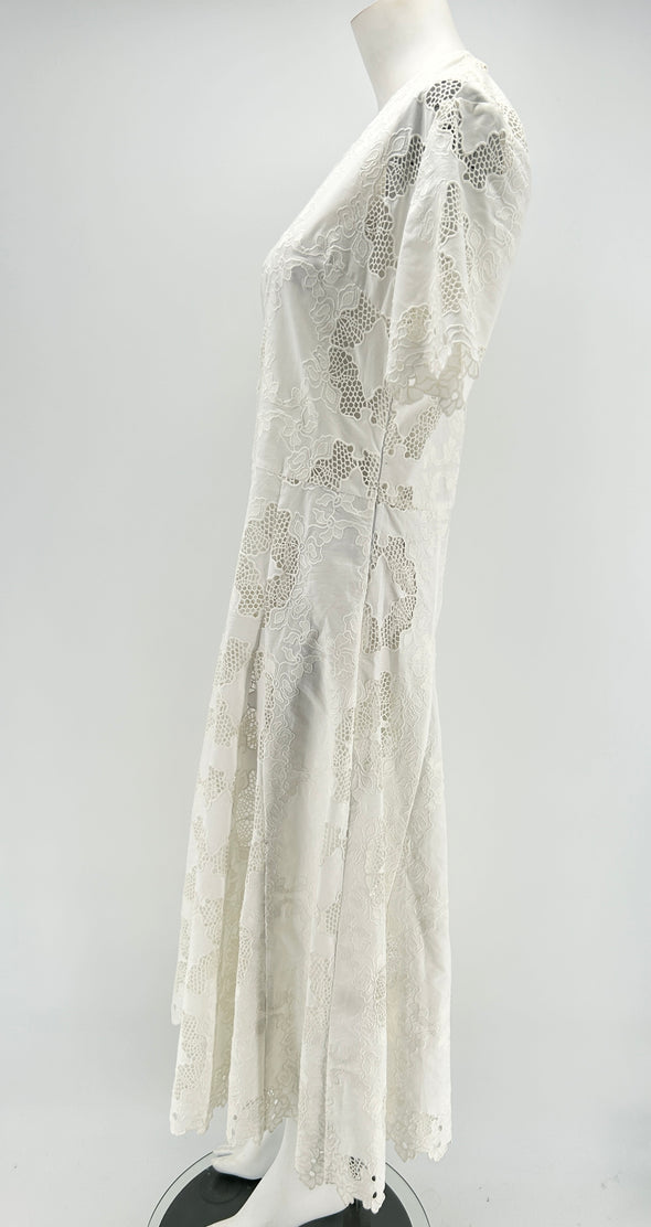 Robe en broderie anglaise