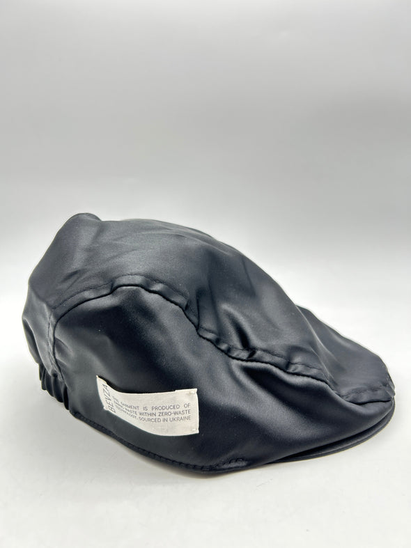 Casquette en satin noire