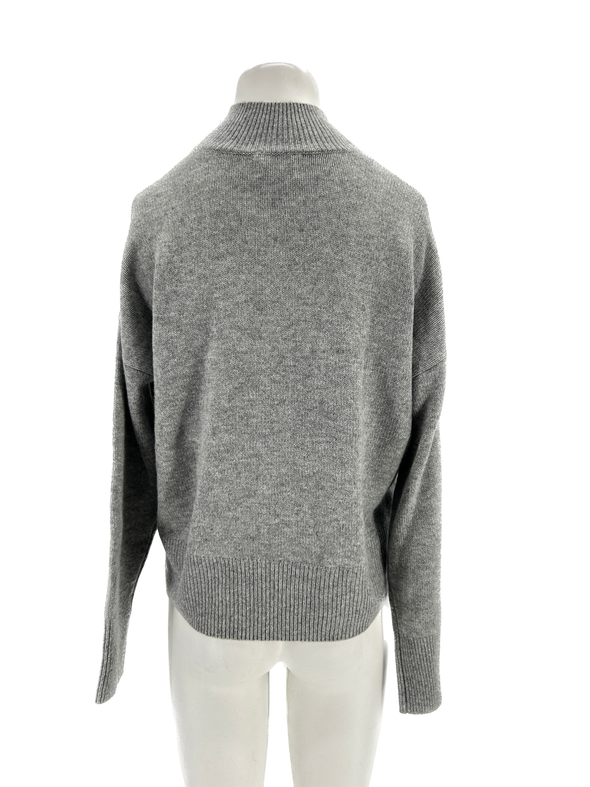 Pull en cachemire gris