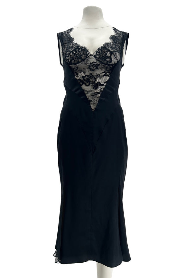 Robe noire en soie et dentelle